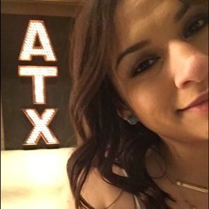 Meet your Posher, Araceli